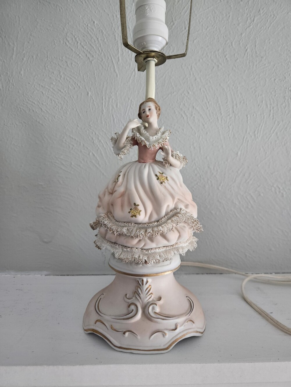 Vintage 50s Ardalt Lenwile Verithin Porcelain Bisque Hand Painted Boudoir Lamp - Picture 6 of 14